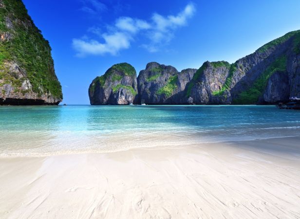 Phi Phi Island tour with lunch without national park fee