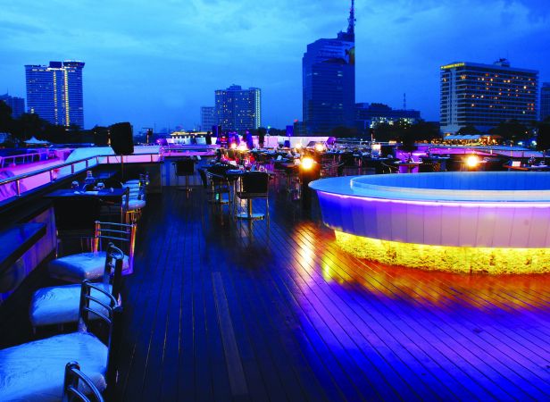 Evening River cruise by Grand Pearl with Buffet International Dinner