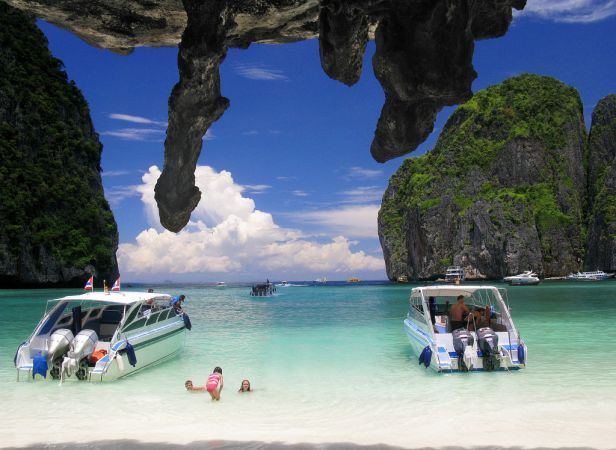 Phi Phi Island by speed boat with lunch and Transfer