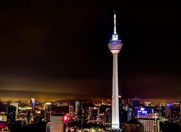 Kl Night Tour and Kl Tower Ticket with Dinner and Transfer